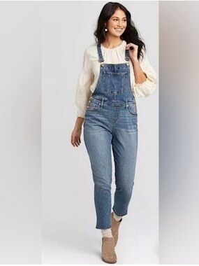 Universal Thread Light Blue Denim Women's Overalls